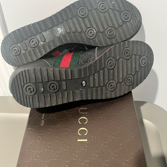 Gucci Lace up Sneaker - Picture 6 of 7
